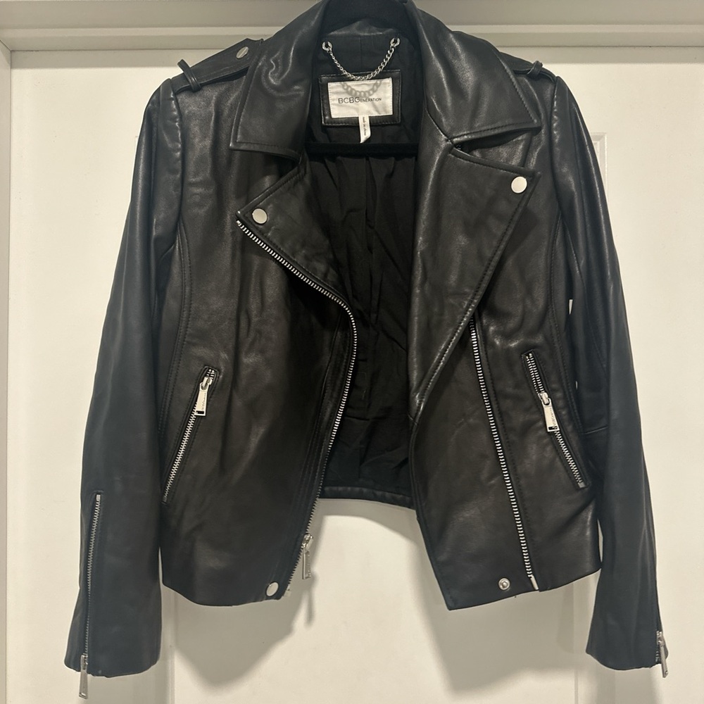 BCBG 100% Lambskin Black Leather Biker Jacket Size Small